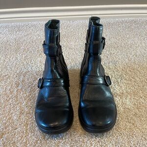 Born Black Leather Ankle Boots Size 7.5